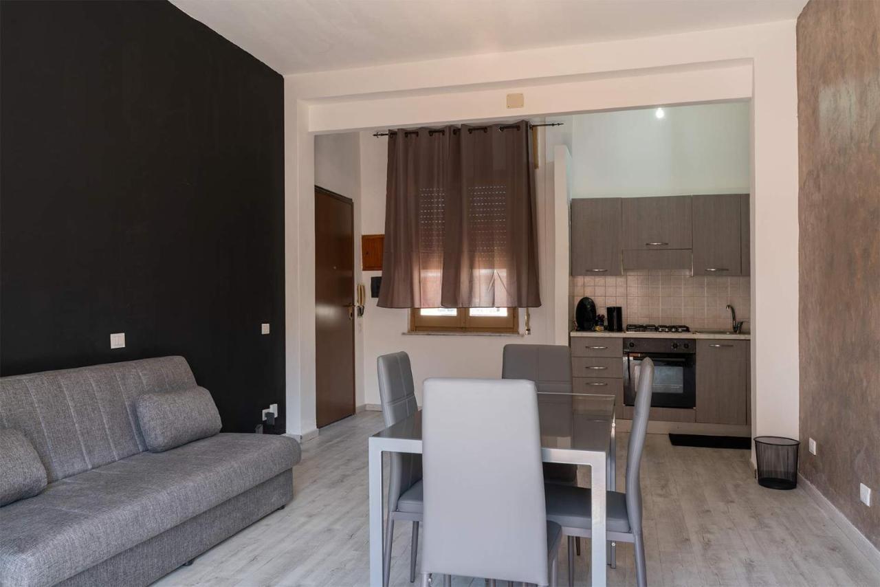 Monfalcone City Room Rental Apartment Кальярі Екстер'єр фото