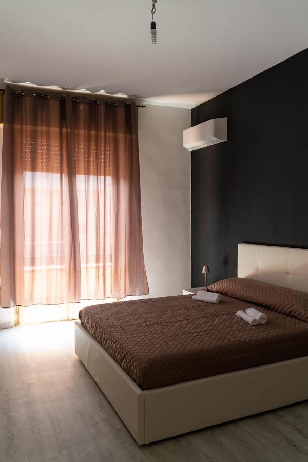 Monfalcone City Room Rental Apartment Кальярі Екстер'єр фото