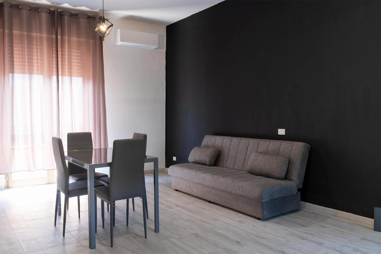 Monfalcone City Room Rental Apartment Кальярі Екстер'єр фото